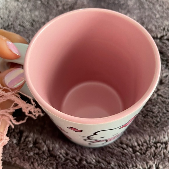 Hello Kitty Mug ✨ Pink Fall ✨💗 - Picture 3 of 5
